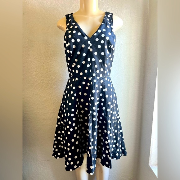 White House Black Market COTTON SATEEN POLKA DOT FIT-AND FLARE DRESS Sz 4 - Picture 2 of 13